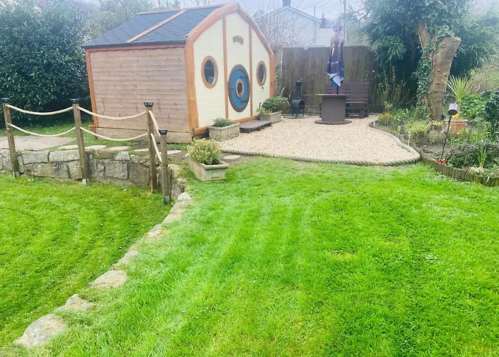 Tyluna Cornish Cabin
